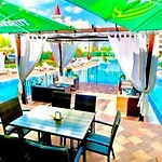 Grand Kamelia Sunny Апартамент *