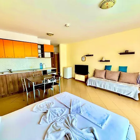 Grand Kamelia Sunny Apartmán *