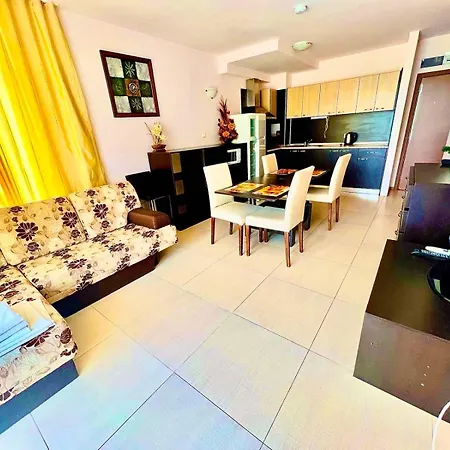 Grand Kamelia Sunny Apartment *